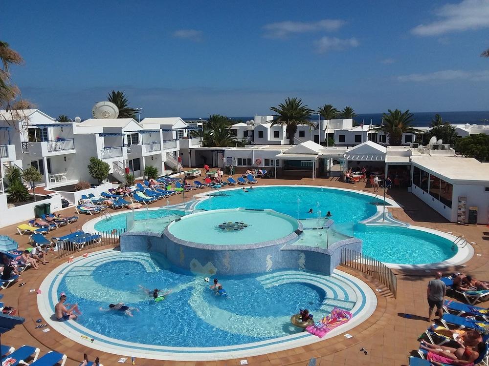Atlantis Las Lomas Puerto del Carmen  Exterior photo